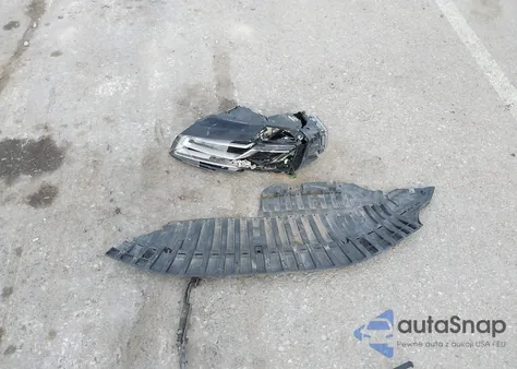 2015 Audi A8 L 4.0T из США, поврежденный, VIN WAU32AFD9FN009649